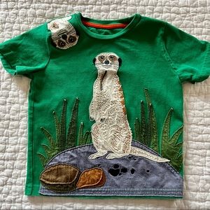 Mini Boden meerkats toddler appliqué t-shirt. Size 2-3